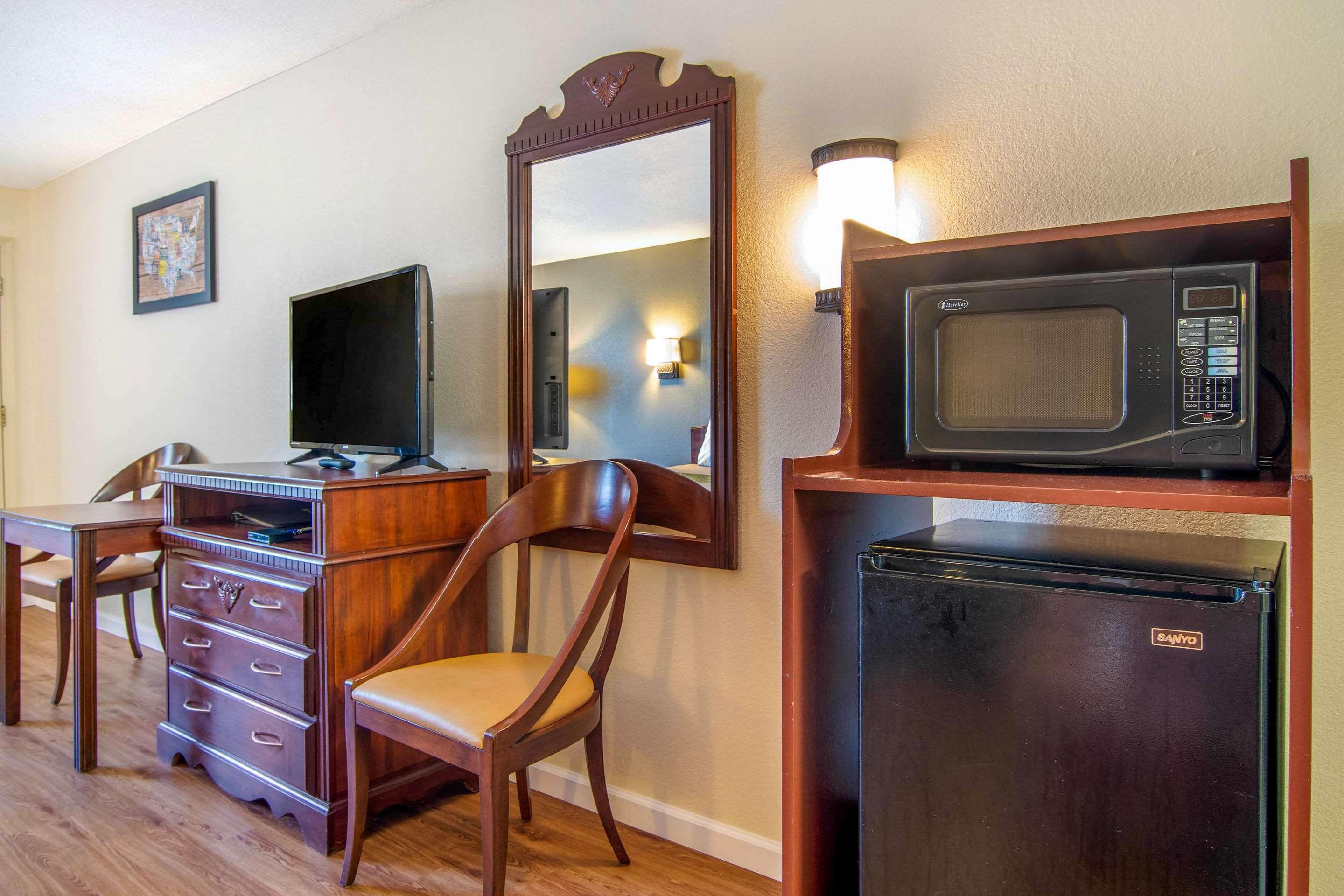 Econo Lodge Inn & Suites Fort Oglethorpe 외부 사진